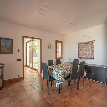Breathtaking Sea Views & Jacuzzi In Villa Cefalù