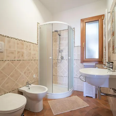 Breathtaking Sea Views & Jacuzzi In チェファル