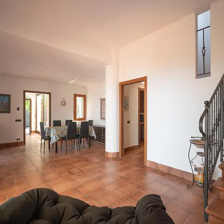 Breathtaking Sea Views & Jacuzzi In