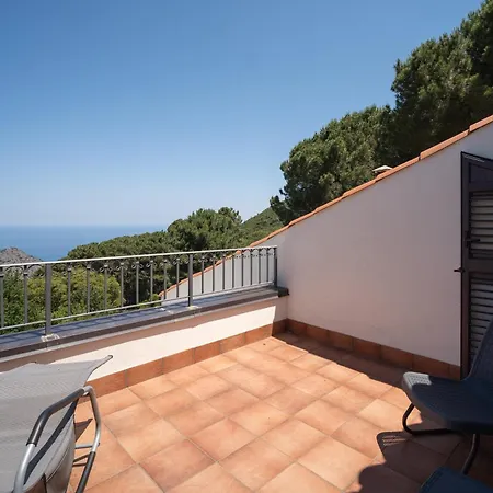 Breathtaking Sea Views & Jacuzzi In