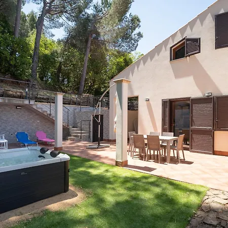 Breathtaking Sea Views & Jacuzzi In Villa *