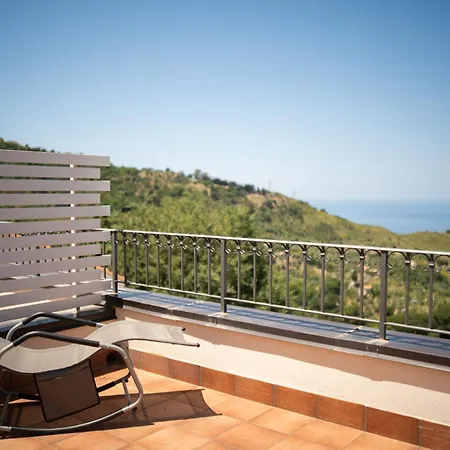 Breathtaking Sea Views & Jacuzzi In